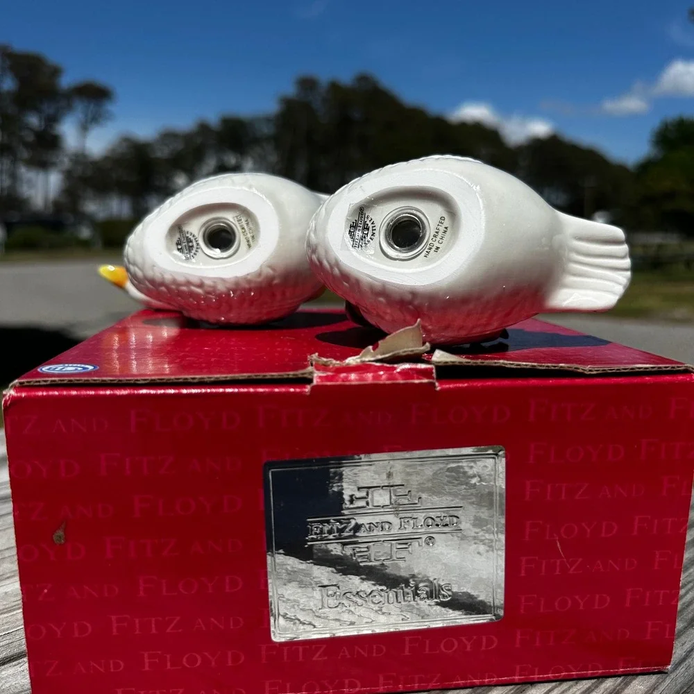 Fitz and Floyd Porcelain Swan Salt and Pepper Shakers